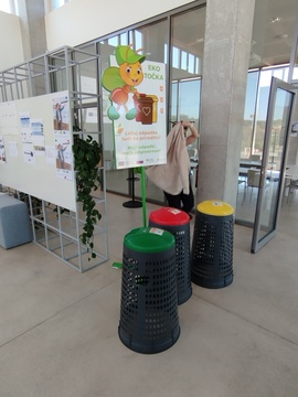 Zabojnik z odpadki, Vir: Občina Sežana